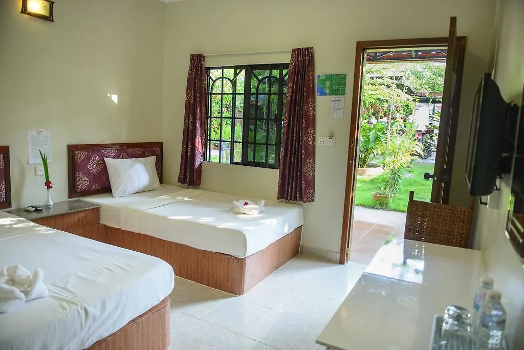 Zana Beach Guesthouse シアヌークビル ゲストハウス
