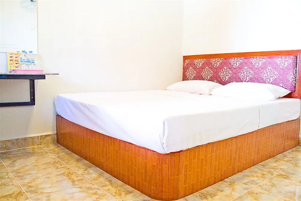 Zana Beach Guesthouse シアヌークビル